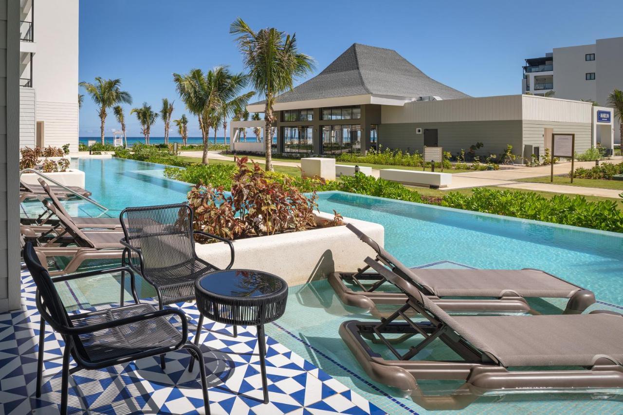 Ocean Eden Bay (Adults Only) Hotel Spring Rises Luaran gambar The pool at the Hard Rock Hotel in Cancun