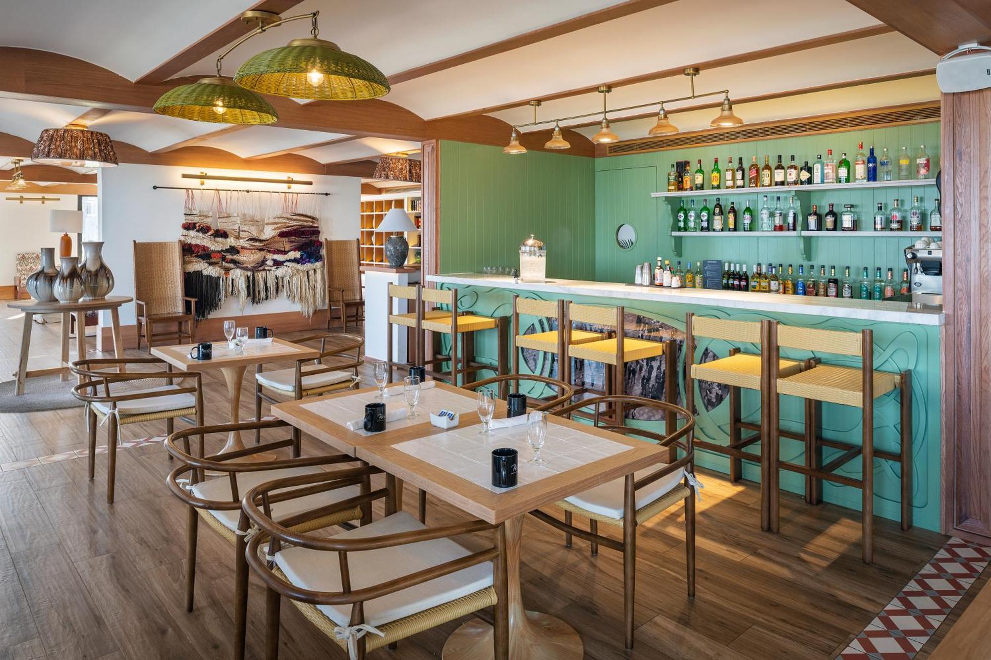 Ocean Eden Bay (Adults Only) Hotel Spring Rises Luaran gambar The bar at the lounge