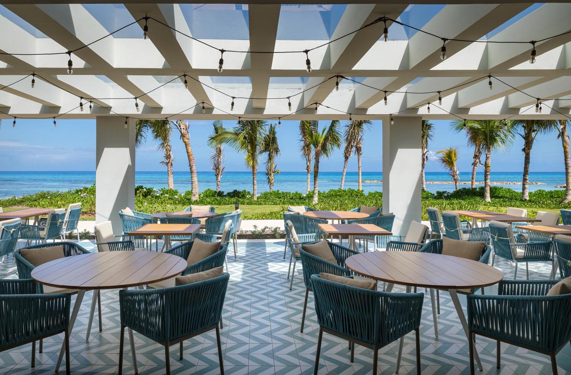 Ocean Eden Bay (Adults Only) Hotel Spring Rises Luaran gambar The Beach Club at The Ritz-Carlton, Cancun
